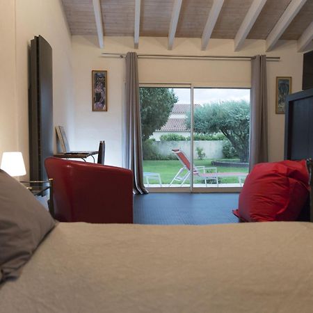 La Casa Nert Hotel Millas Екстериор снимка
