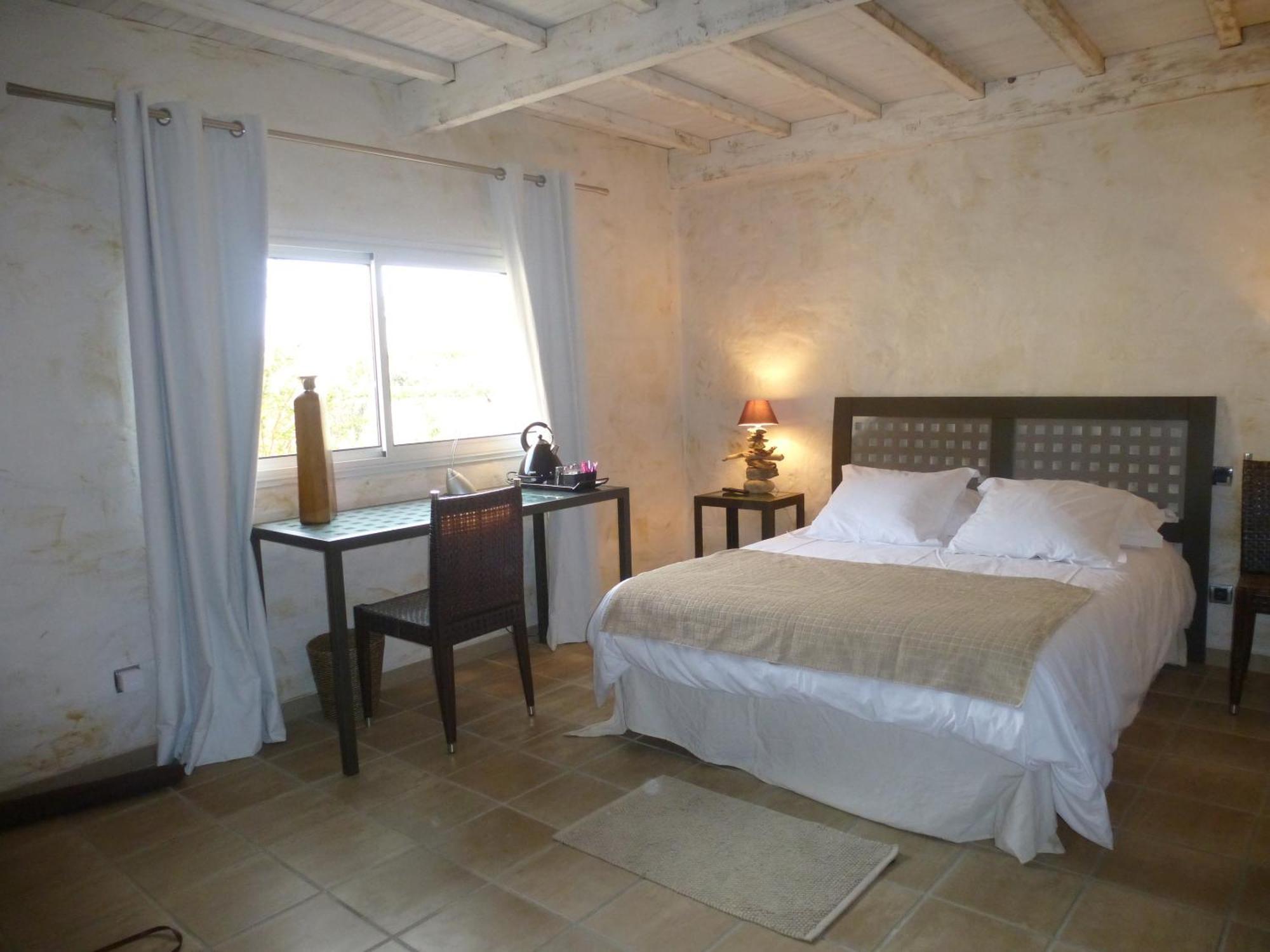 La Casa Nert Hotel Millas Екстериор снимка